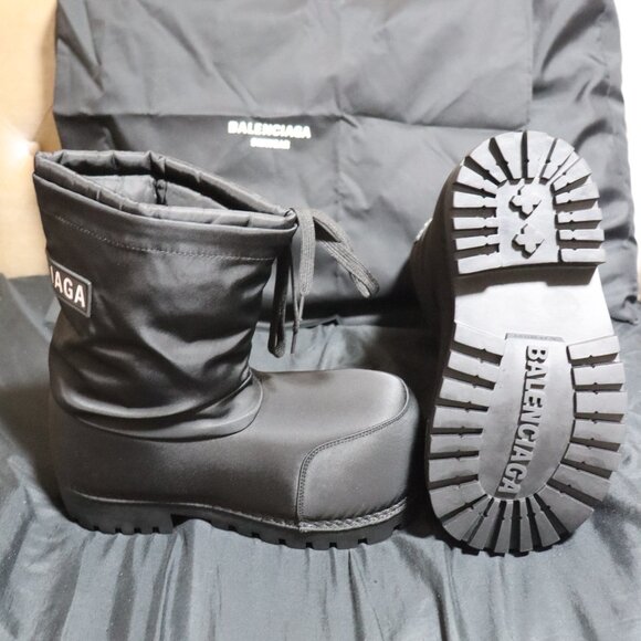 Balenciaga Alaska Boots - Picture 3 of 8